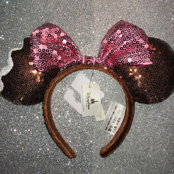 New Disney Parks ice cream Minnie Mouse Ears